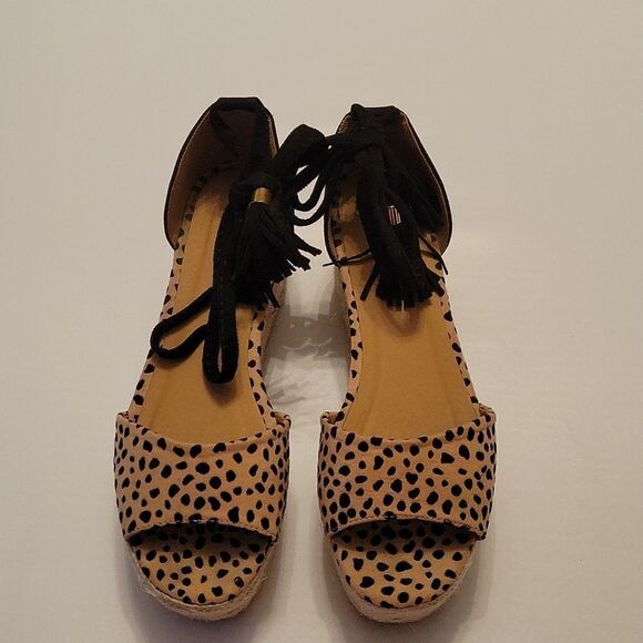 QUPID ANIMAL PRINT DESIGN PLASFORM WEDGE OPEN TOE SANDAL - Picture 5 of 14